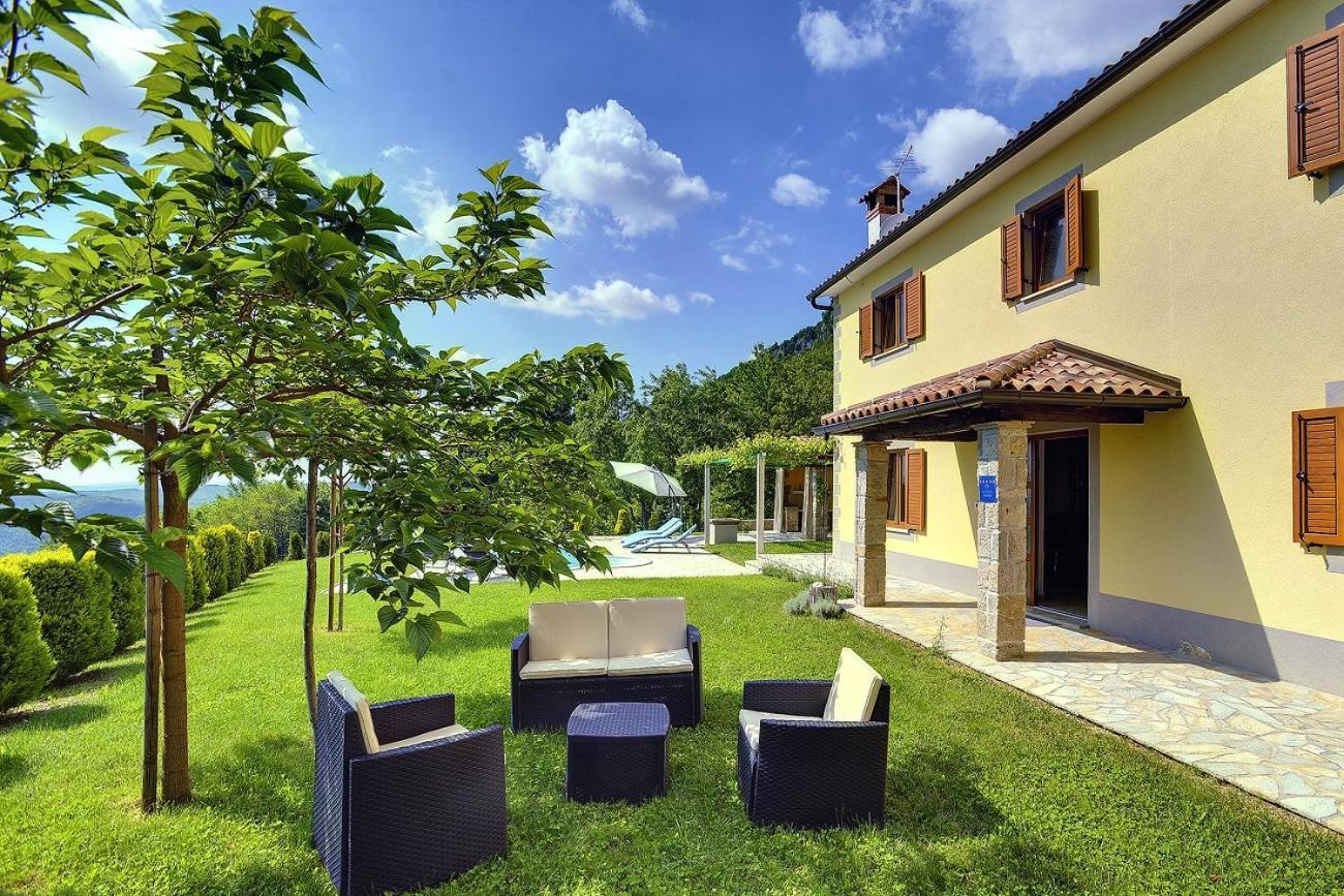 Villa Bella Lupoglav  Buitenkant foto